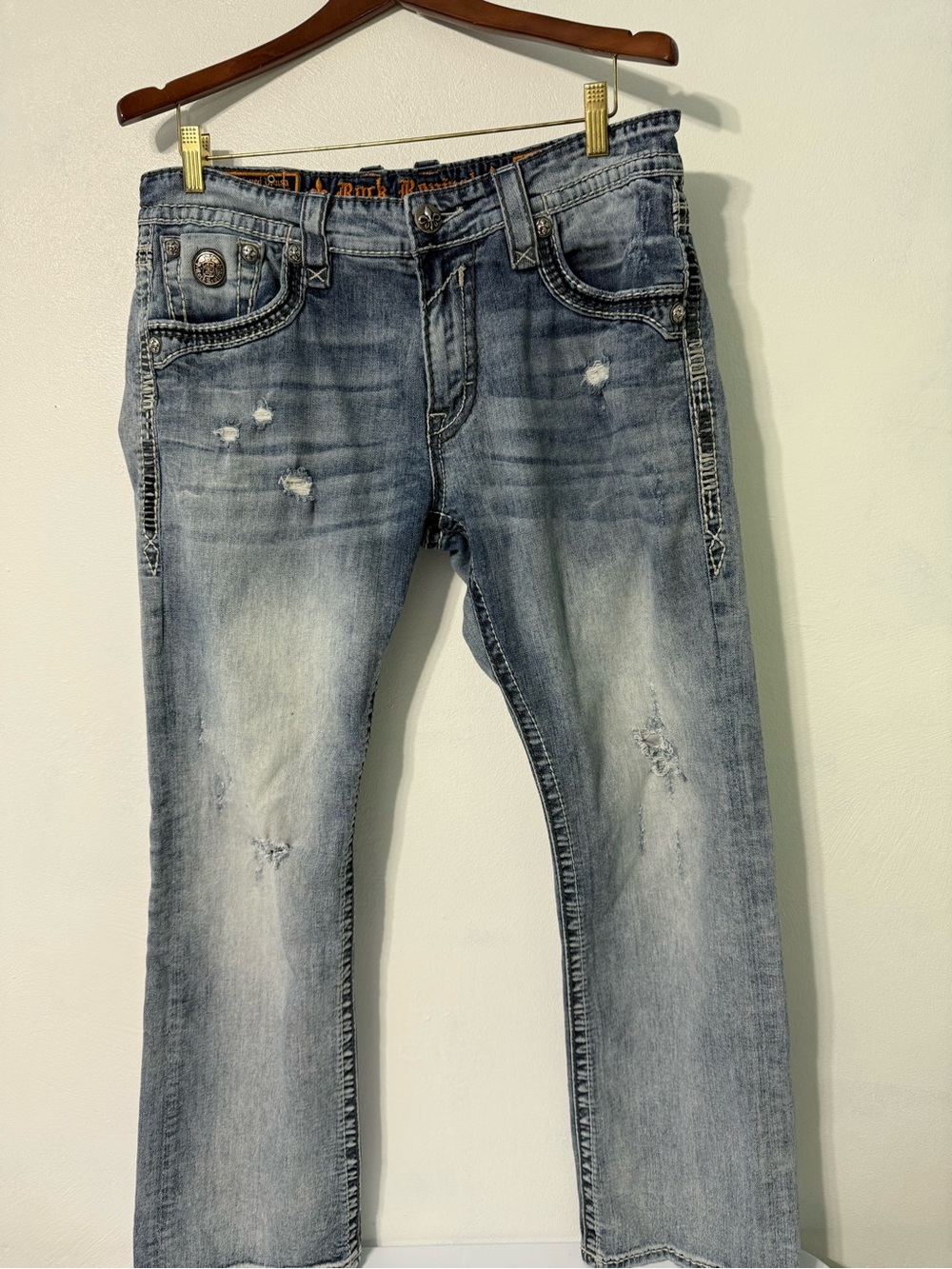 Rock Revival Xan Relaxed Straifjt Light Blue Distressed Jeans
